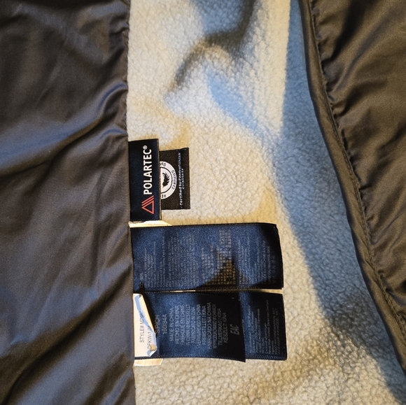 Marmot Gray Puffer Jacket with Chevron Quilting 700 Fill Down - Picture 6 of 8